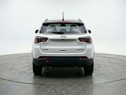 Used 2025 Jeep Compass Trailhawk AWD/4WD image 7