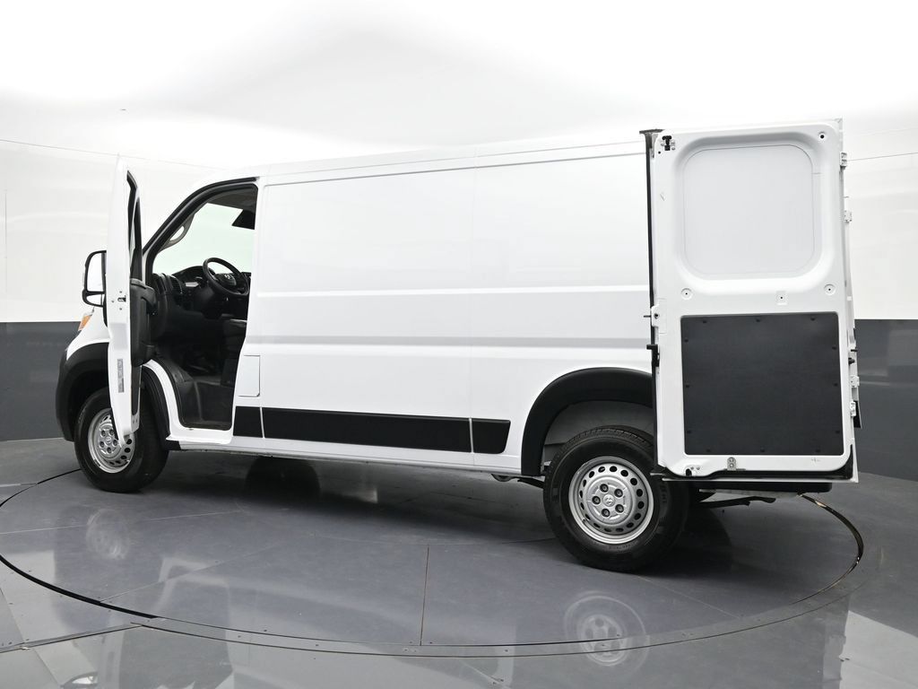 Used 2025 RAM ProMaster 2500 w/ Convenience Group FWD image 45