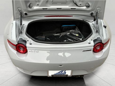 New 2026 MAZDA MX-5 Miata Club w/ Interior Package RWD image 18