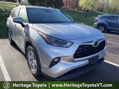 Used 2022 Toyota Highlander LE
