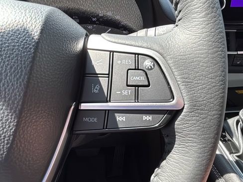 New 2026 Toyota Sienna XLE FWD image 19