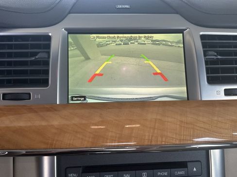 Used 2010 Lincoln MKS image 25