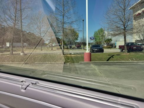 Used 2024 Volkswagen Atlas Cross Sport SEL Premium R-Line image 31