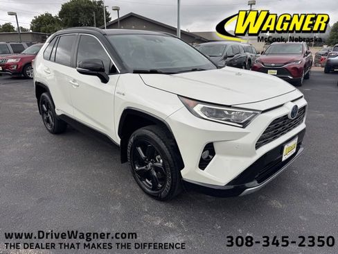 Used 2020 Toyota RAV4 XSE image 1