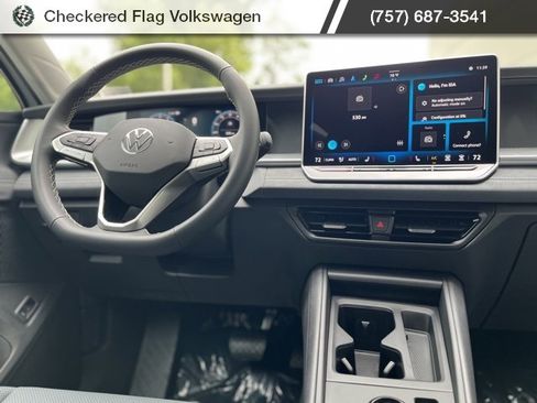 New 2025 Volkswagen Tiguan SE image 5