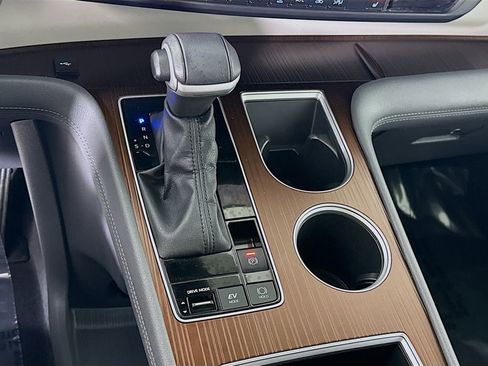 Certified 2024 Toyota Sienna XLE image 10