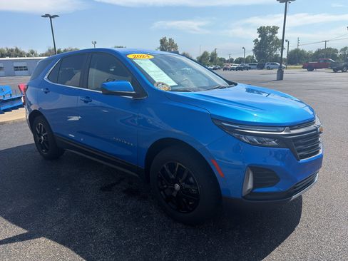 Used 2024 Chevrolet Equinox LT AWD/4WD image 4