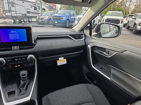 New 2025 Toyota RAV4 XLE image 23