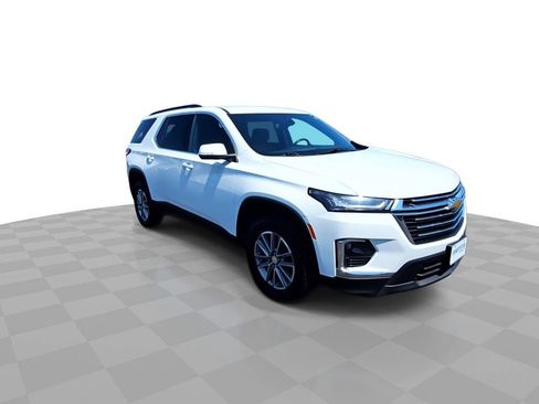 Certified 2023 Chevrolet Traverse LT FWD image 2