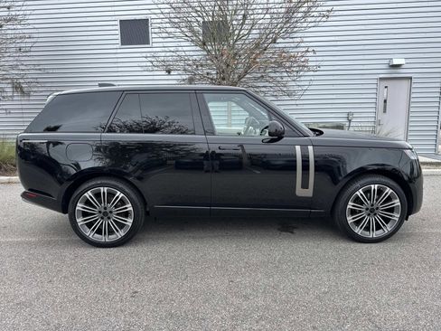 Used 2026 Land Rover Range Rover SE image 5