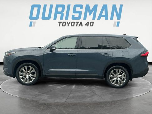 Used 2024 Toyota Grand Highlander Limited image 3