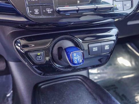 Used 2019 Toyota Prius LE image 17