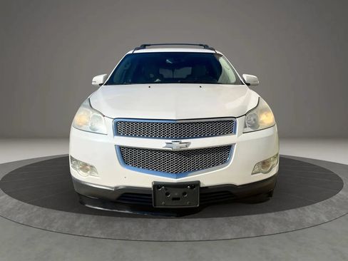 Used 2012 Chevrolet Traverse LTZ FWD image 2