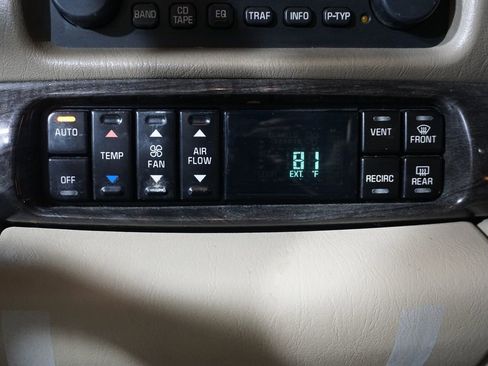 Used 2005 Buick Le Sabre Limited w/ Celebration Edition Package FWD image 18
