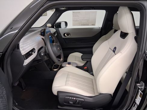 New 2026 MINI Cooper 2-Door Hardtop FWD image 3