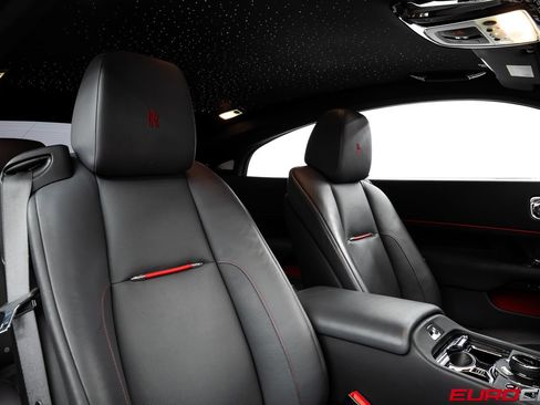 Used 2016 Rolls-Royce Wraith RWD image 36