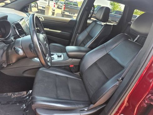 Used 2022 Jeep Grand Cherokee Laredo X AWD/4WD image 22