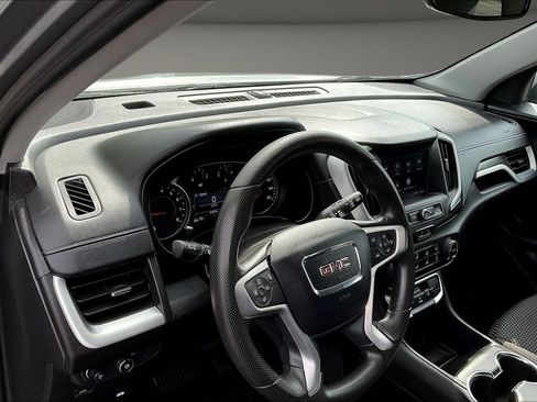 Used 2024 GMC Terrain SLE FWD image 20