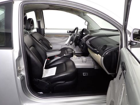 Used 2000 Volkswagen Beetle GLS FWD image 25
