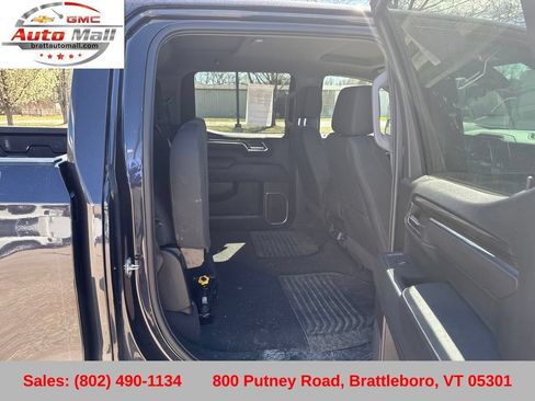 Used 2024 Chevrolet Silverado 1500 RST w/ Z71 Off-Road Package AWD/4WD image 15