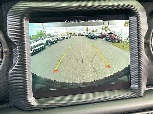 Used 2021 Jeep Wrangler Unlimited Sahara image 14