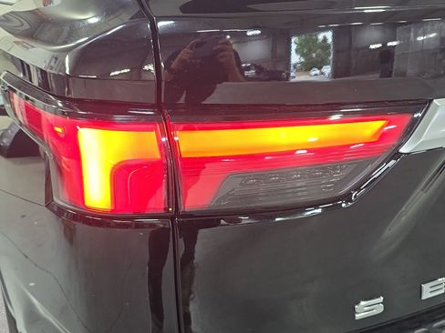 Used 2026 Toyota Sequoia Capstone AWD/4WD image 33