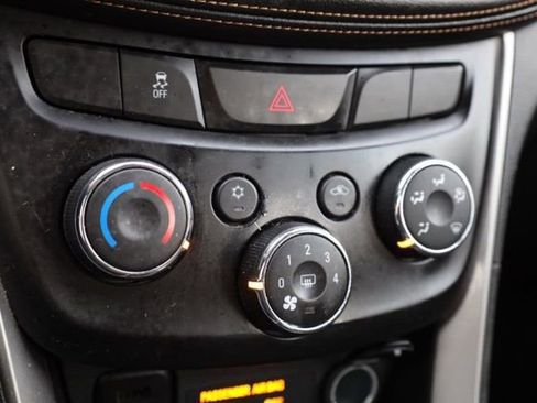 Used 2018 Chevrolet Trax LS image 23