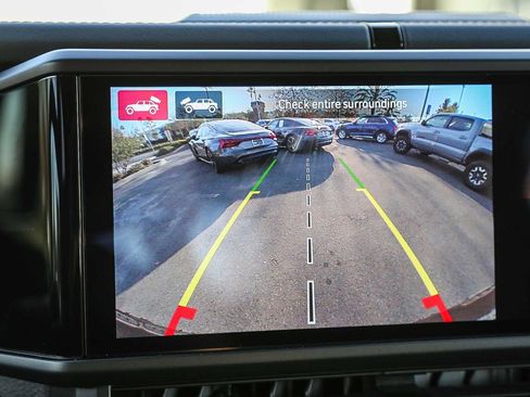 Used 2024 Jeep Wrangler Unlimited Rubicon image 24