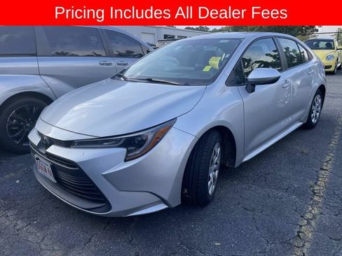 Used 2024 Toyota Corolla LE FWD image 1