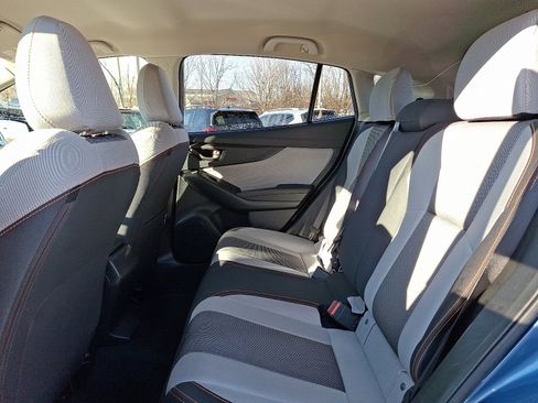 Used 2021 Subaru Crosstrek 2.0i Premium image 9