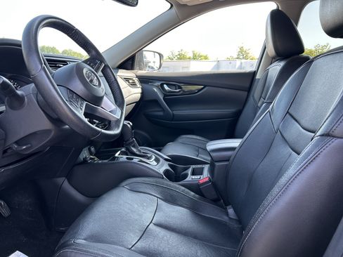 Used 2019 Nissan Rogue SL AWD/4WD image 10