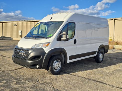 Used 2025 RAM ProMaster 1500 w/ Safety Group image 2