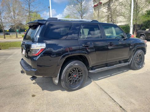 Used 2020 Toyota 4Runner SR5 Premium image 7