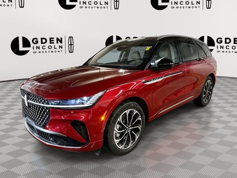 Used 2024 Lincoln Nautilus Reserve w/ Equipment Group 202A image 1