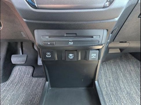 Used 2023 Honda Odyssey Elite image 13