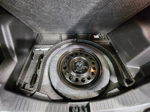 Used 2019 Ford Escape SEL image 36