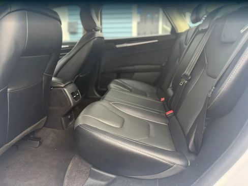 Used 2020 Ford Fusion Titanium FWD image 29