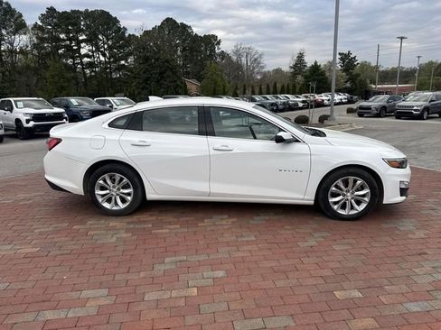 Used 2022 Chevrolet Malibu LT image 16