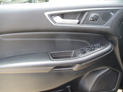 Used 2024 Ford Edge Titanium AWD/4WD image 33