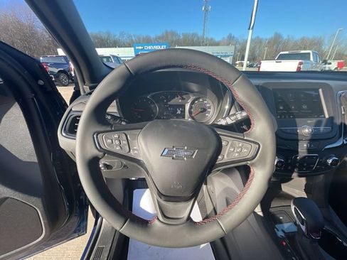 Used 2023 Chevrolet Equinox RS w/ LPO, Floor Liner Package AWD/4WD image 13