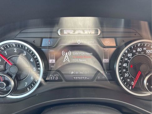 Used 2019 RAM 1500 Laramie AWD/4WD image 32