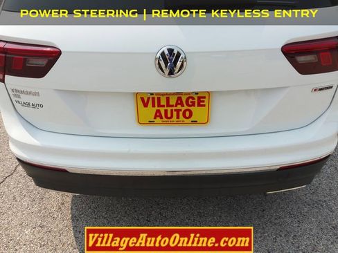 Used 2021 Volkswagen Tiguan SE image 12