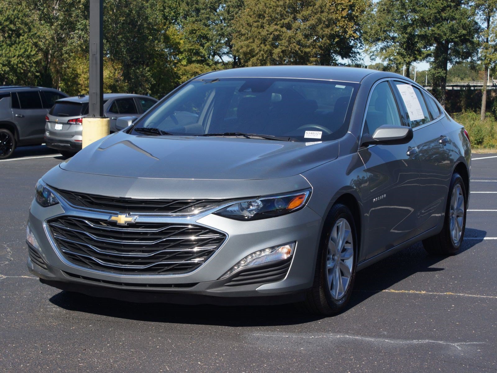 Used 2024 Chevrolet Malibu LT FWD image 2