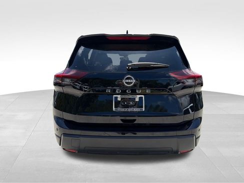 Used 2024 Nissan Rogue S FWD image 6