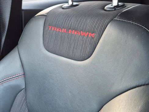 Used 2015 Jeep Cherokee Trailhawk w/ Cold Weather Group AWD/4WD image 20