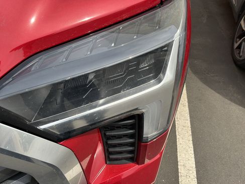 Used 2025 Toyota Tundra Limited image 12