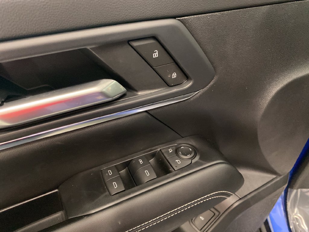 New 2027 GMC Terrain Elevation w/ Elevation Premium Package FWD image 12