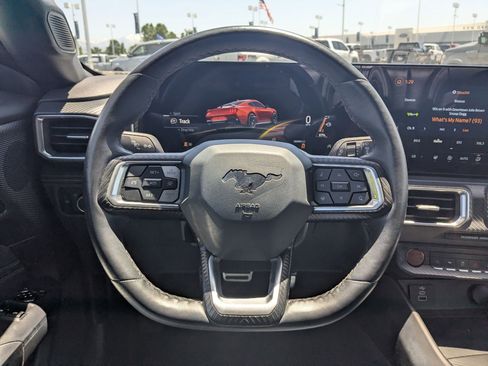 Used 2025 Ford Mustang Premium RWD image 17