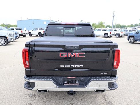 Used 2022 GMC Sierra 1500 SLT w/ SLT Premium Plus Package AWD/4WD image 6
