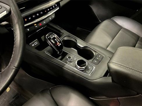 Used 2024 Cadillac XT4 Premium Luxury image 15